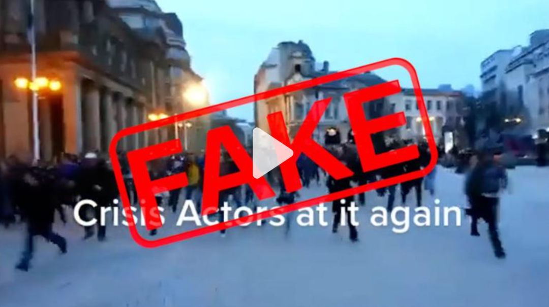 FlowN Play是个用Qt编写的新视频播放器。它有着漂亮又简洁的界面，只提供基本的播放功能。复制代码代码如下:然后下载DEB安装包，可以双击或在终端里把正操作的目录换到你保存安装包的目录下并输入以下命令（这个是64位的命令，对于32位的系统请将DEB文件换成32位的）:复制代码代码如下:然后在终端里输入flow-n-play来运行它。注意：为防止产生依赖项错误，当你试图安装DEB文件时，你可以运行sudo apt-get -f install，这样可以自动获取丢失的依赖项并安装Flow ‘N Play。复制代码代码如下:第三种方法是手动安装到你选择的地方（在安装完依赖项后下载提供的二进制文件）以32位版本为例:复制代码代码如下:wget -O http://www.prest1ge-c0ding.24.eu/programs/Flow-N-Play/v0.926/bin/Flow-N-Play_v0