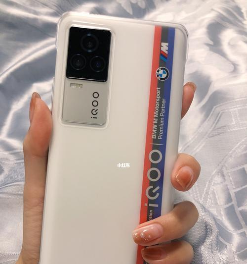 单数字8.top被曝七位数交易?决定域名买卖价格的因素有哪些?